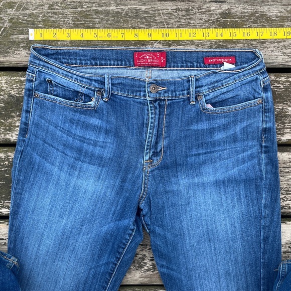 Lucky Brand Sweet N Straight Jeans - Picture 11 of 11